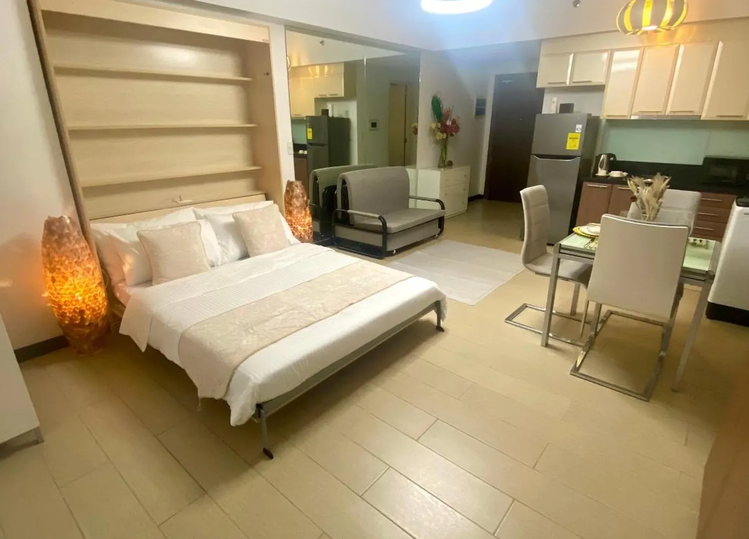Manila Staycation At The Venice Luxury Residences - Tower A Near Venice Grand Canal, Mckinley Hills