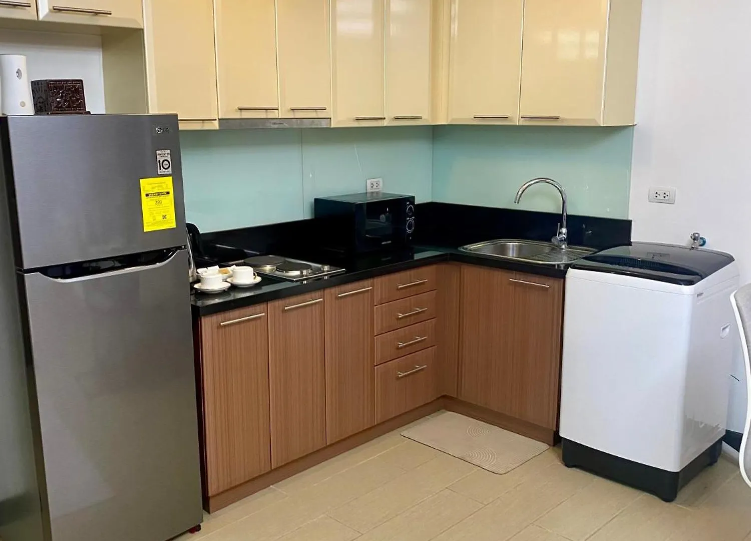 Aparthotel Manila Staycation At The Venice Luxury Residences - Tower A Near Venice Grand Canal, Mckinley Hills