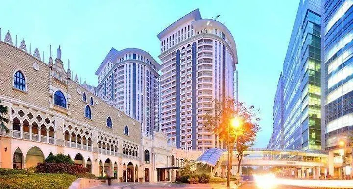 Manila Staycation At The Venice Luxury Residences - Tower A Near Venice Grand Canal, Mckinley Hills