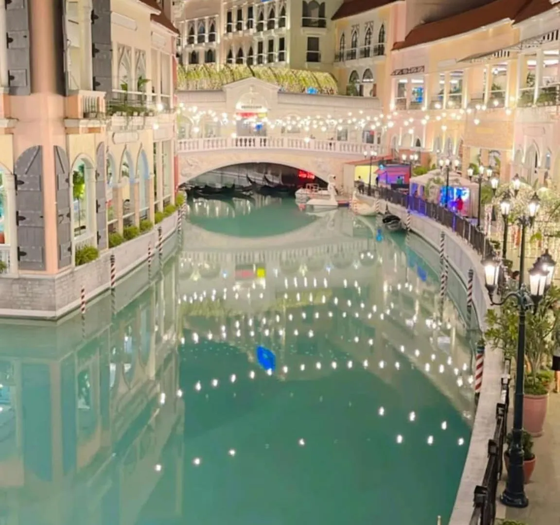 Manila Staycation At The Venice Luxury Residences - Tower A Near Venice Grand Canal, Mckinley Hills Philippines